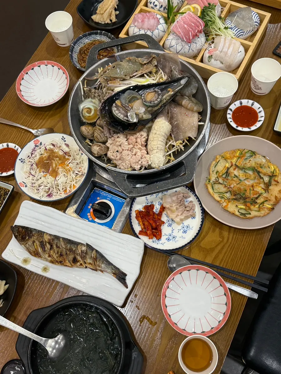 밥과 함께 마무리한 해물탕 식사