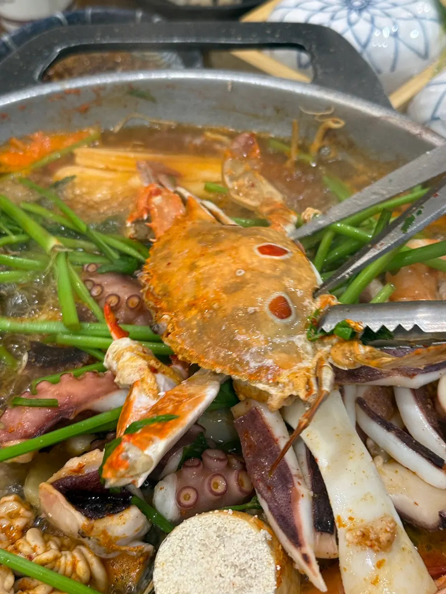 회와 해물탕을 즐긴 한 상