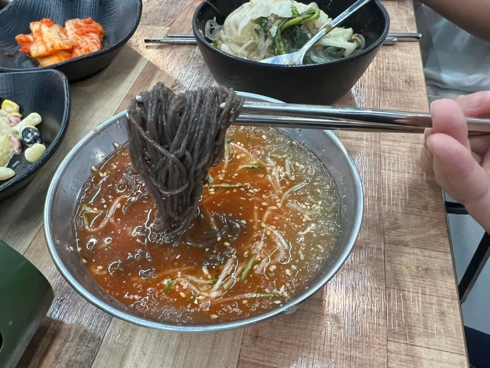 후식으로 나온 물냉면 한 그릇