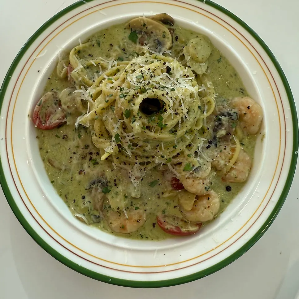 Cream sauce on basil cream pasta