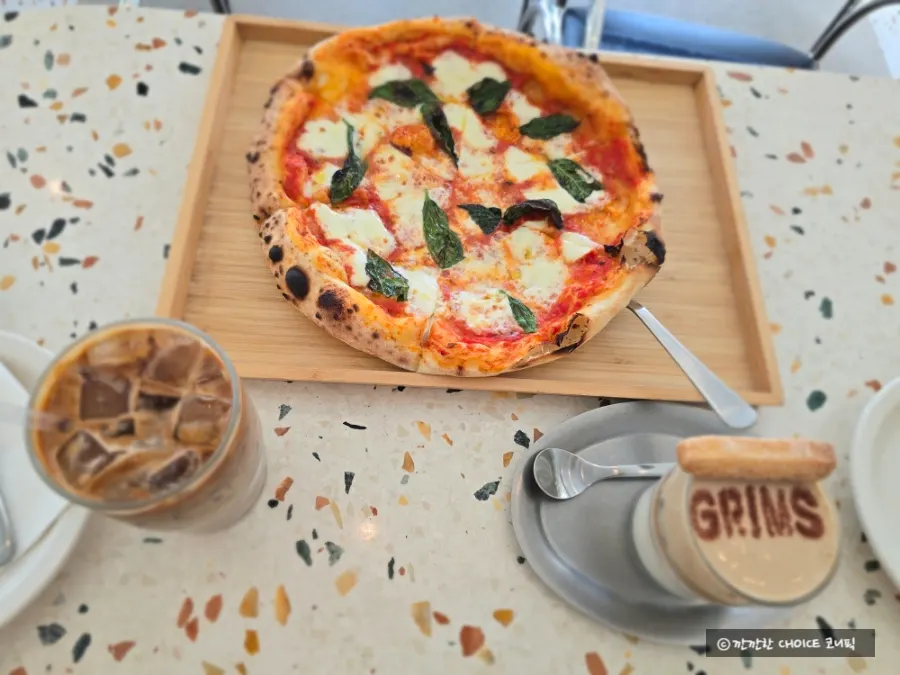 Margherita pizza order