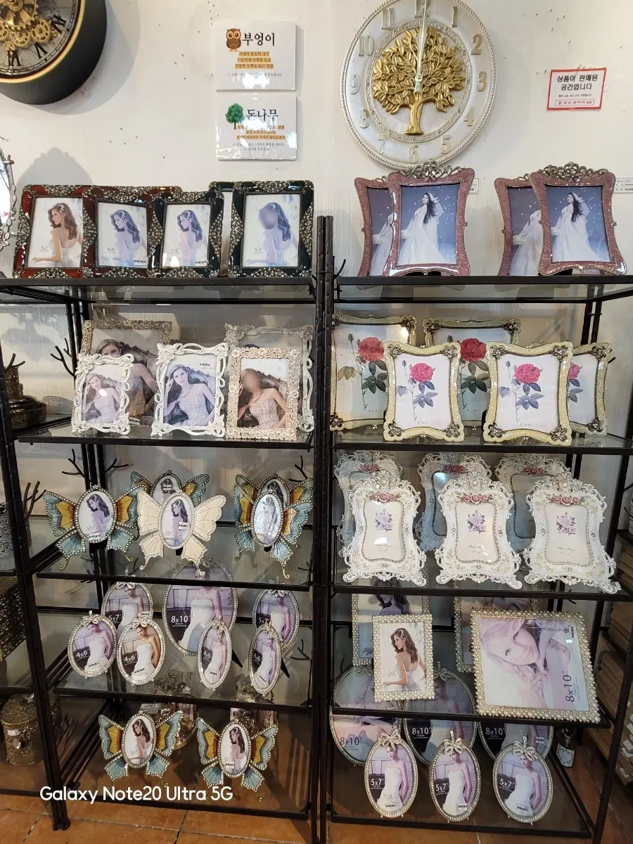 레이스와 나비 프레임 사진 액자 진열대