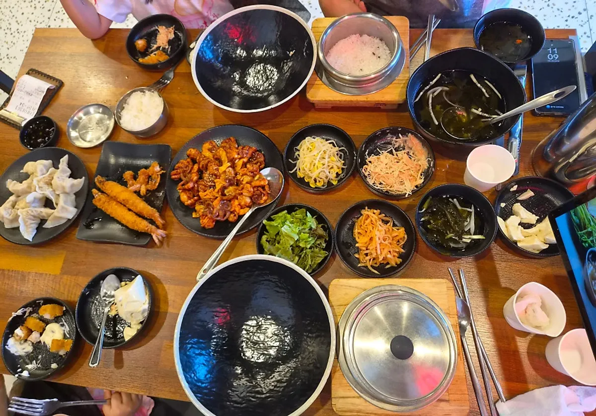 매장 한쪽에 준비된 전자레인지