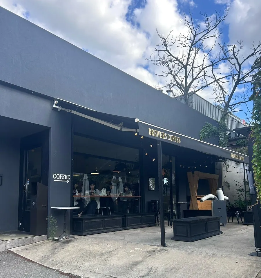 Exterior of Brewers Coffee Cheonan Sinbu Branch