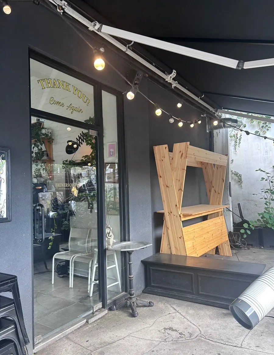 Exterior of Brewers Coffee café