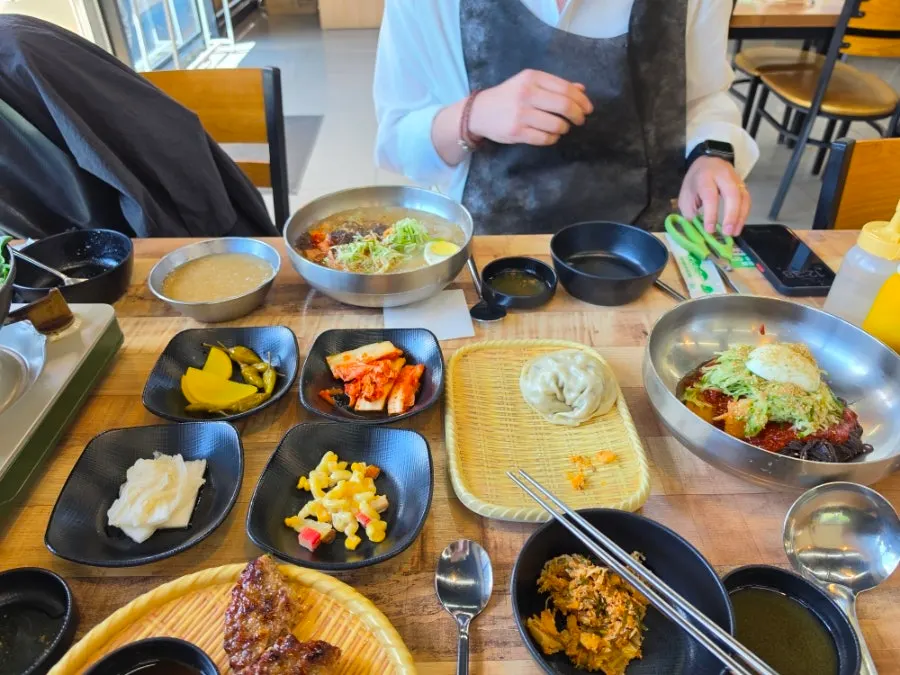 비빔냉면과 겨자, 식초