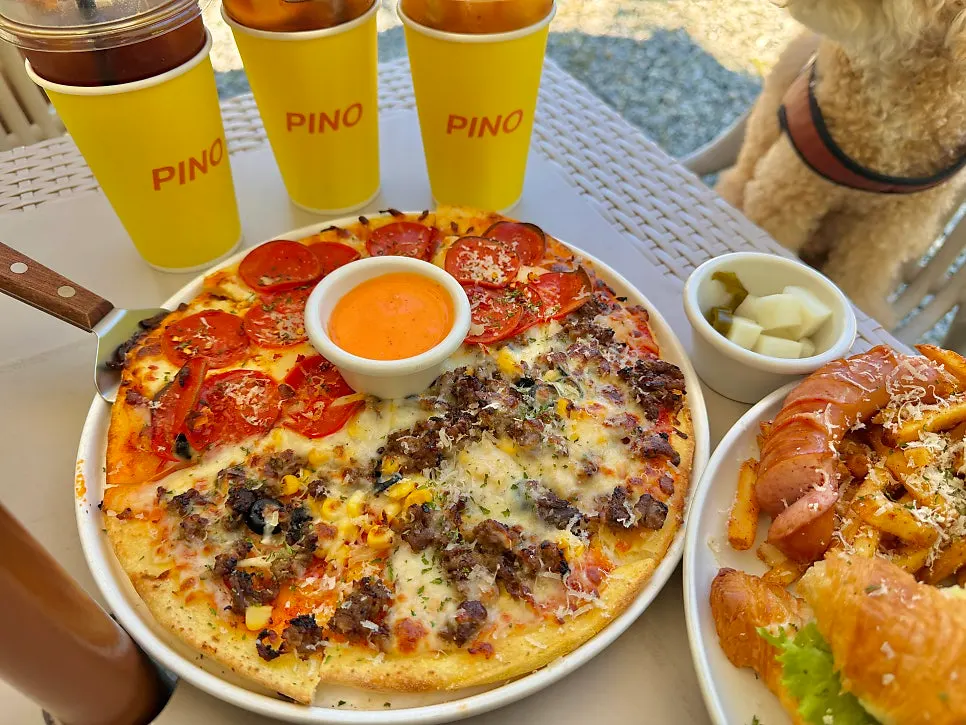 Bulgogi and pepperoni pizza