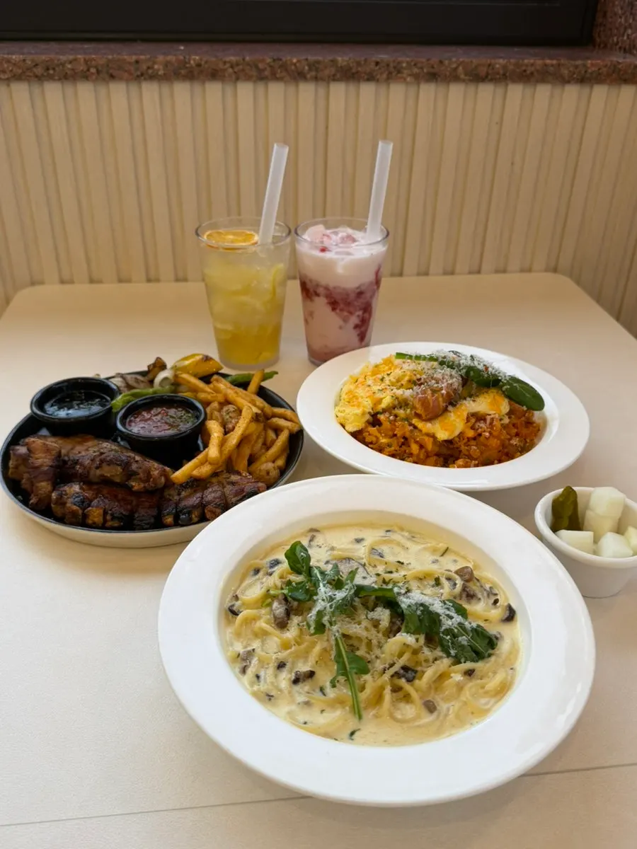 Dinner order at Pino Cafe Cheonan
