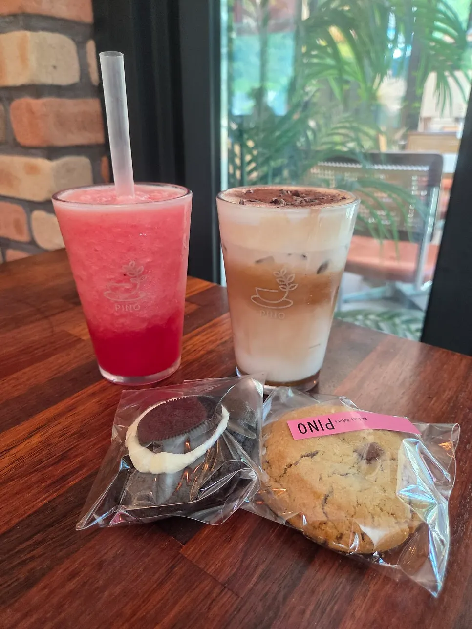 Fresh watermelon juice and Pino Schpanner drinks