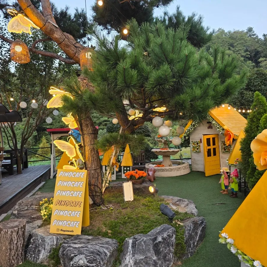 Garden view at Pino Cafe Cheonan