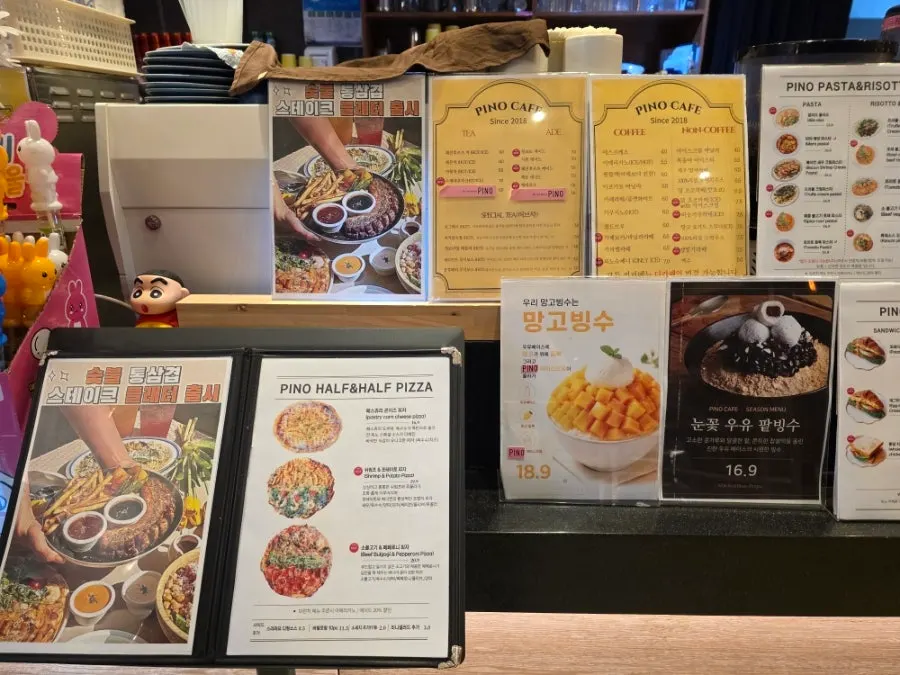 本館と別館があるピノカフェの入口