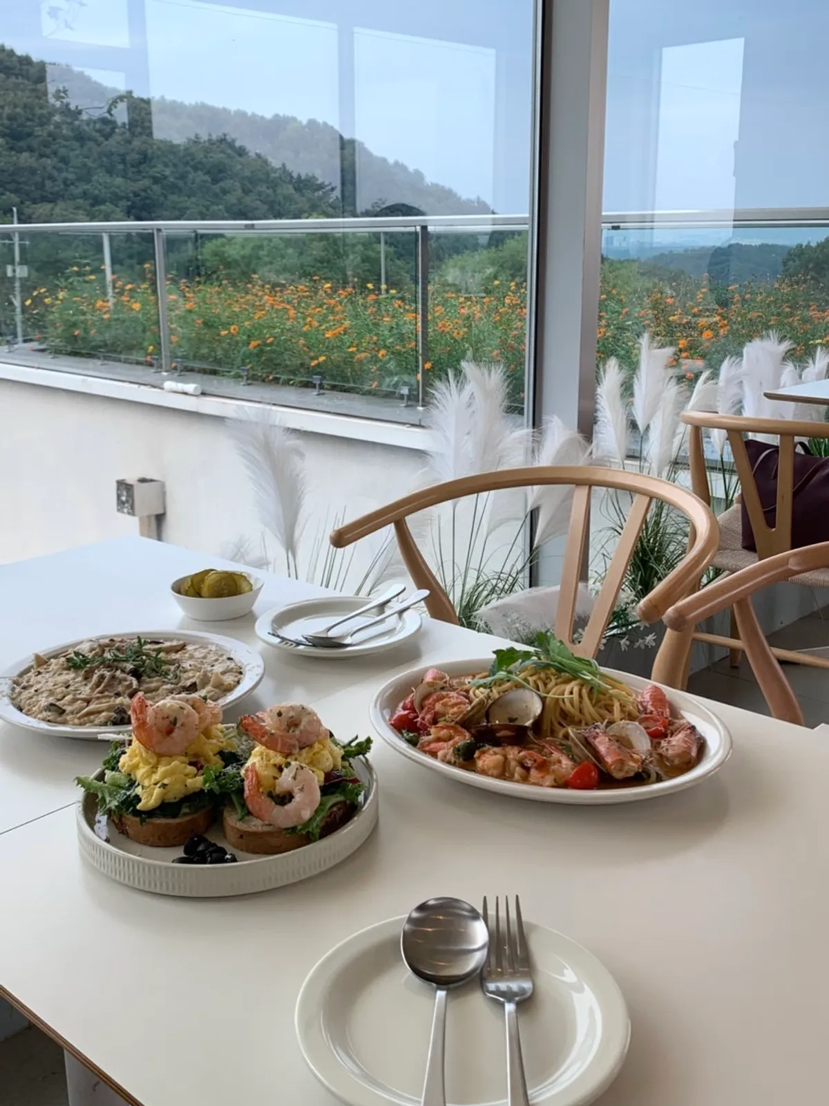 Main photo from a visit to Siyudang, a brunch café in Pungse, Cheonan