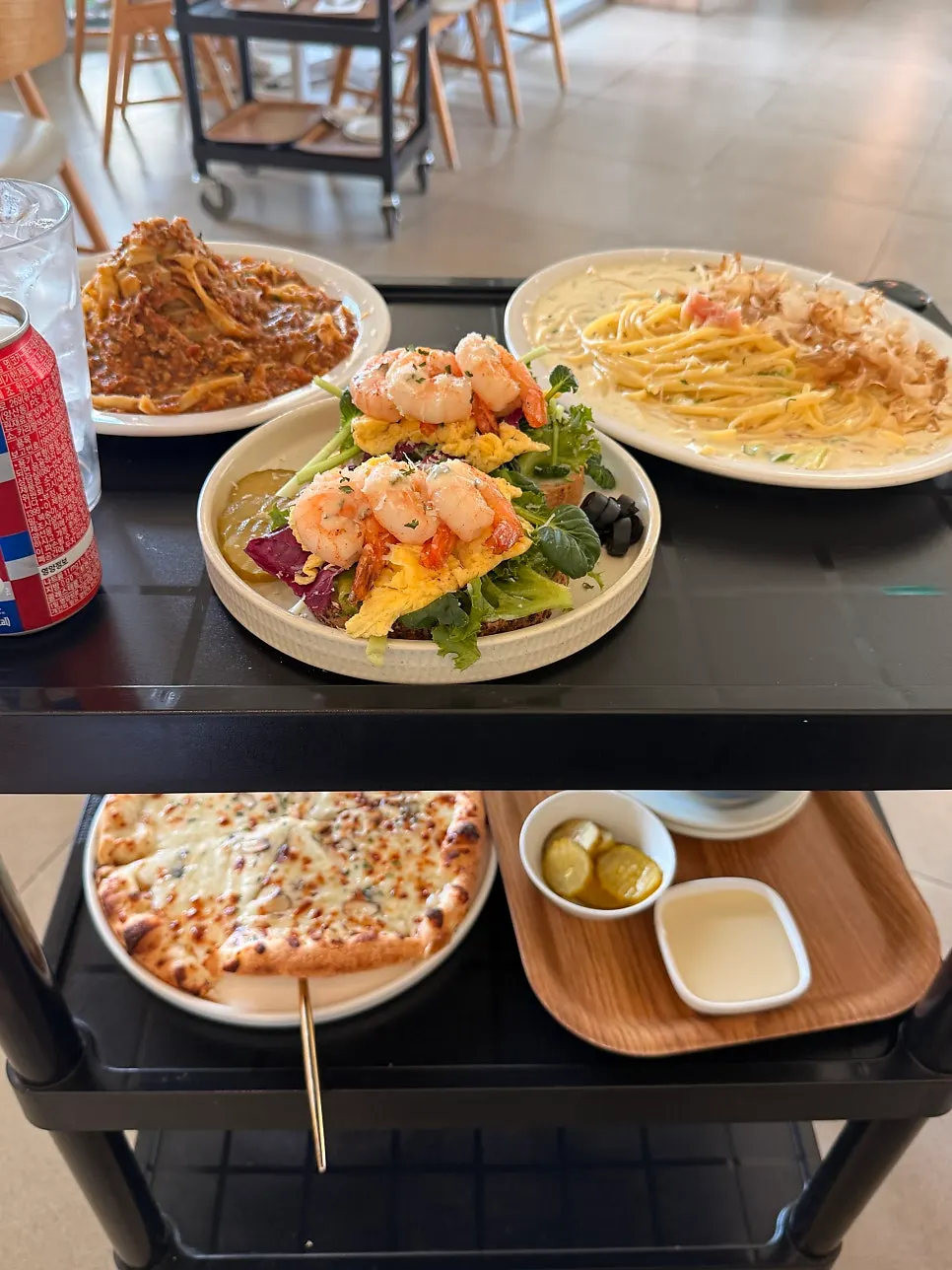 Siyudang's ordered menu items on a cart