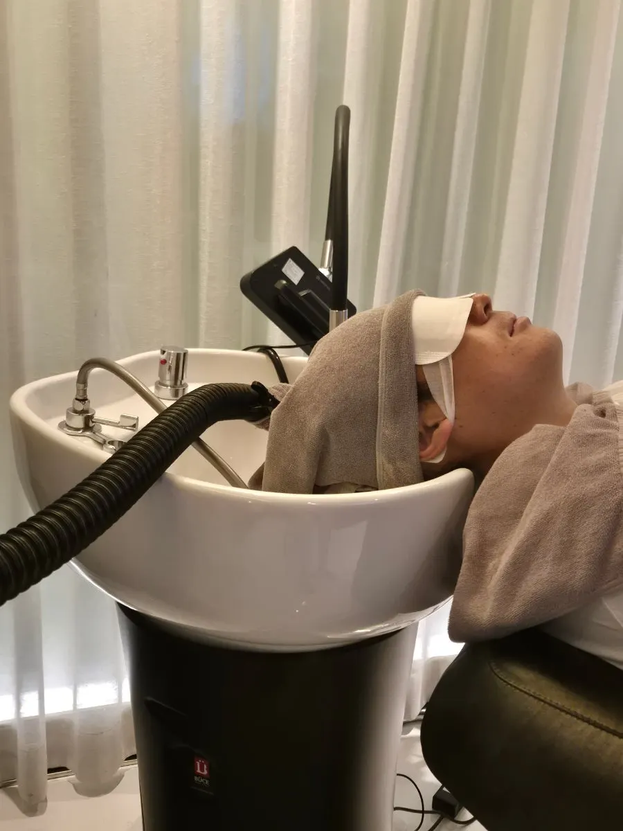 Consultation on scalp and hair condition