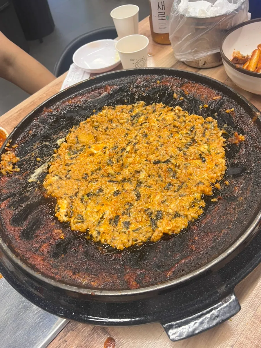 볶음밥까지 마무리한 식사 마지막 장면