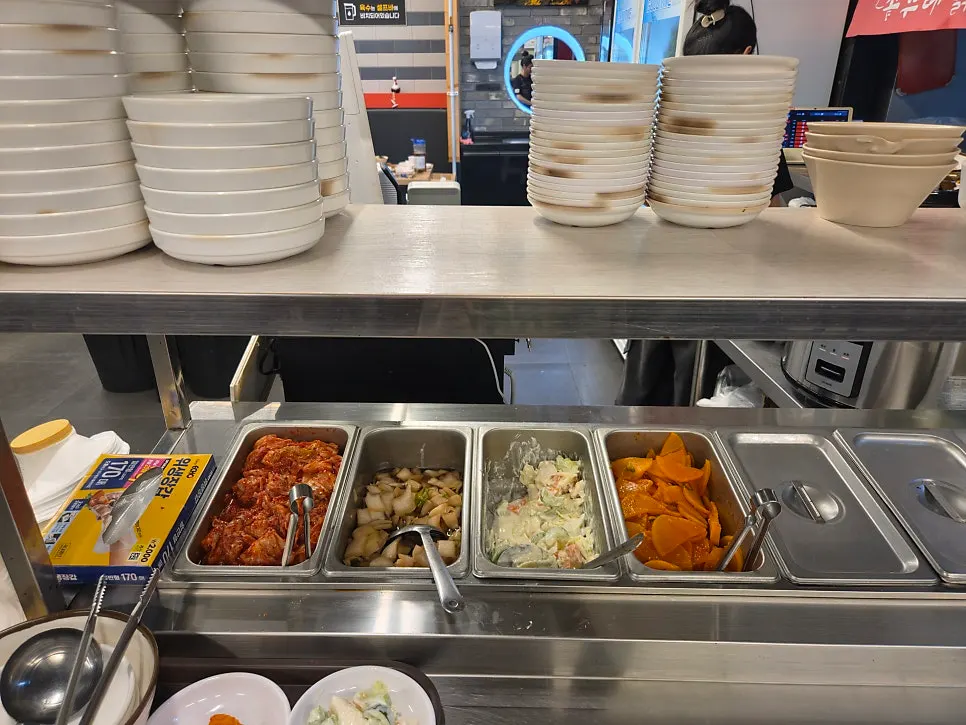 Side dish plate with seasoned danmuji and salad