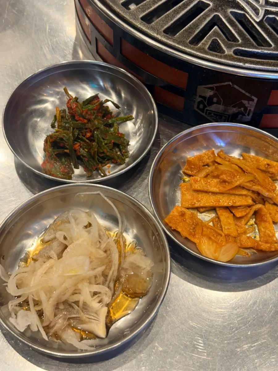 Table set after ordering jjokgalbi
