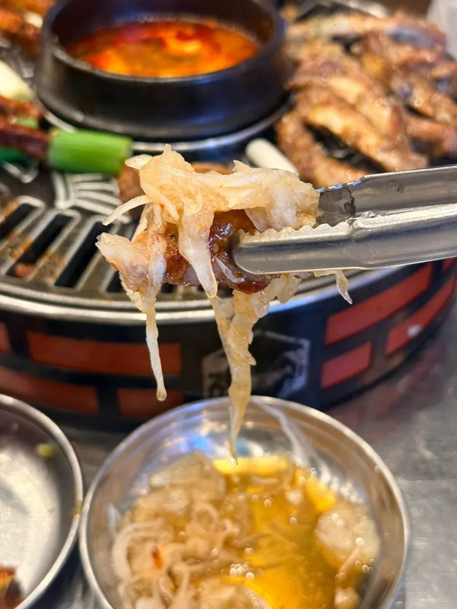 The jjokgalbi grill plate near the end of the meal