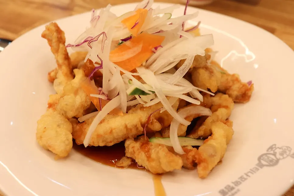 Generous kids' jjajang served alongside jjamppong