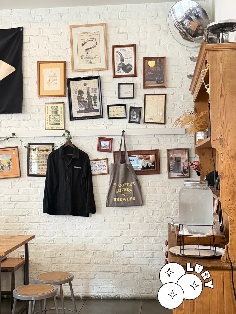 Nice-vibe seating at Brewers Coffee in Sinbu-dong, Cheonan