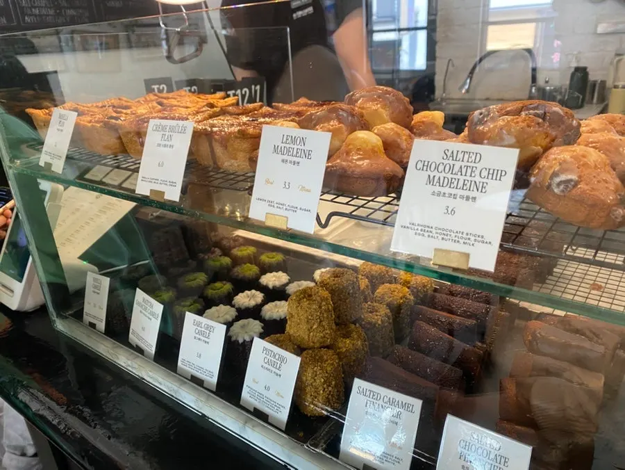 Bakery display case at Brewers Coffee Cheonan Sinbu Branch