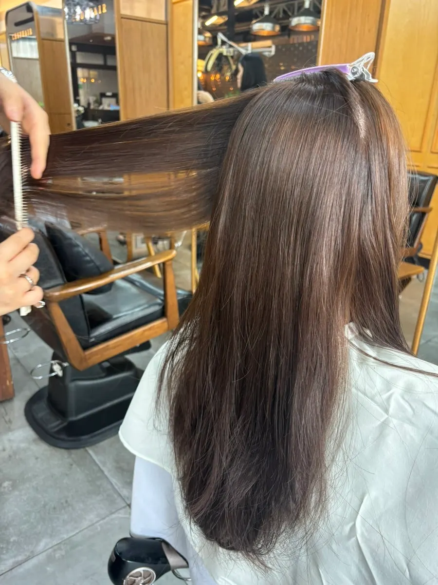 카라멜브라운 염색 완성한 긴 머리