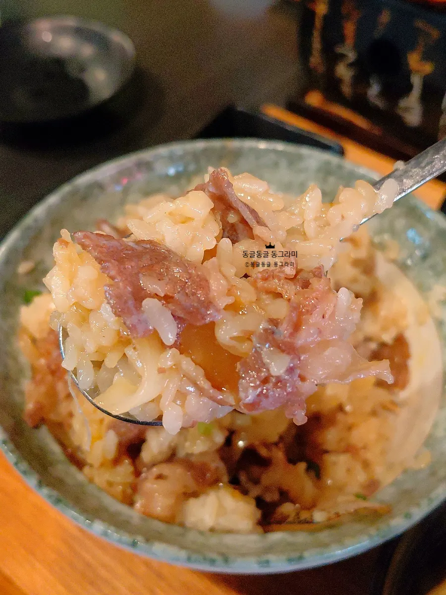 Gyukatsu and gyudon placed together on the table