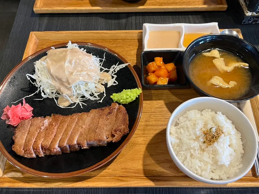 Table setting at Izawa