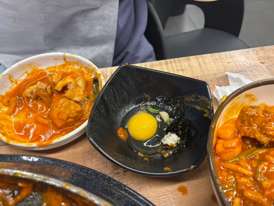 셀프로 볶는 닭볶음탕 볶음밥