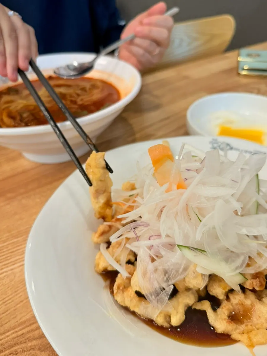 Cross-section of sweet-and-sour pork with thin batter