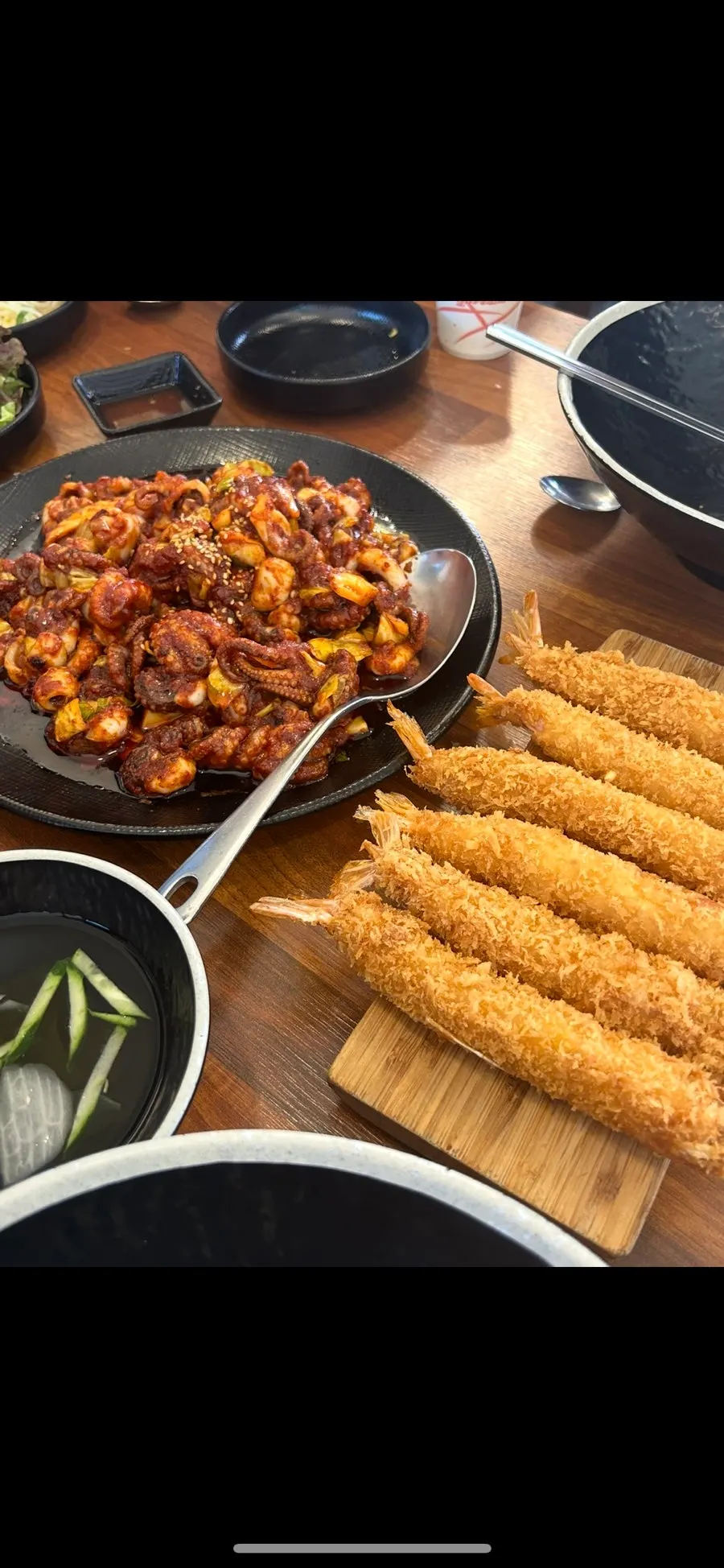 Foto de una comida en una visita anterior a Bulnaneun Jjukkumi