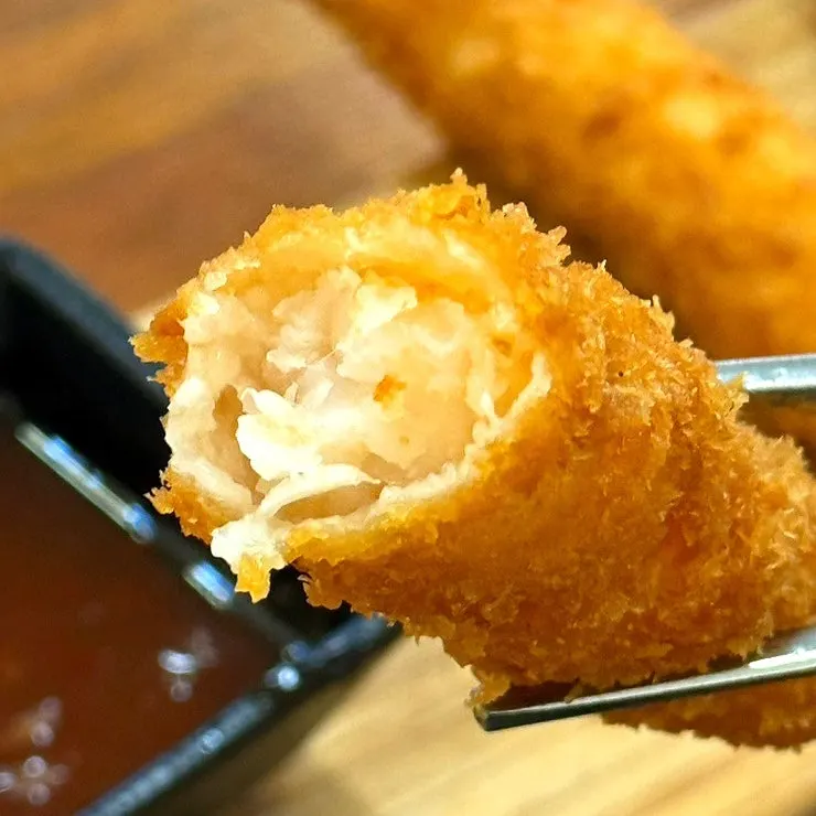 Shrimp tempura included in the set