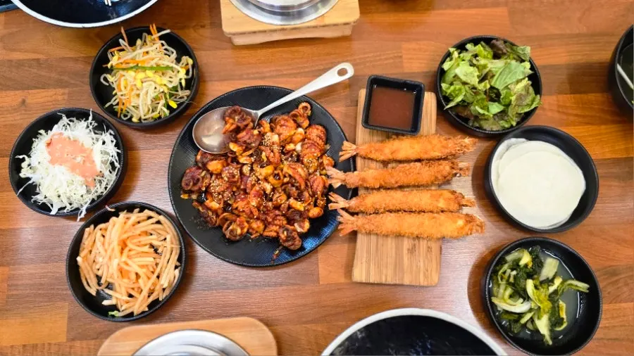 Full spread of the octopus stir-fry set