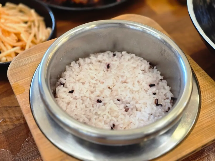 Hotpot rice with the lid opened