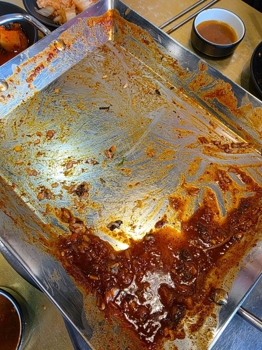 거의 다 비운 볶음밥 마무리
