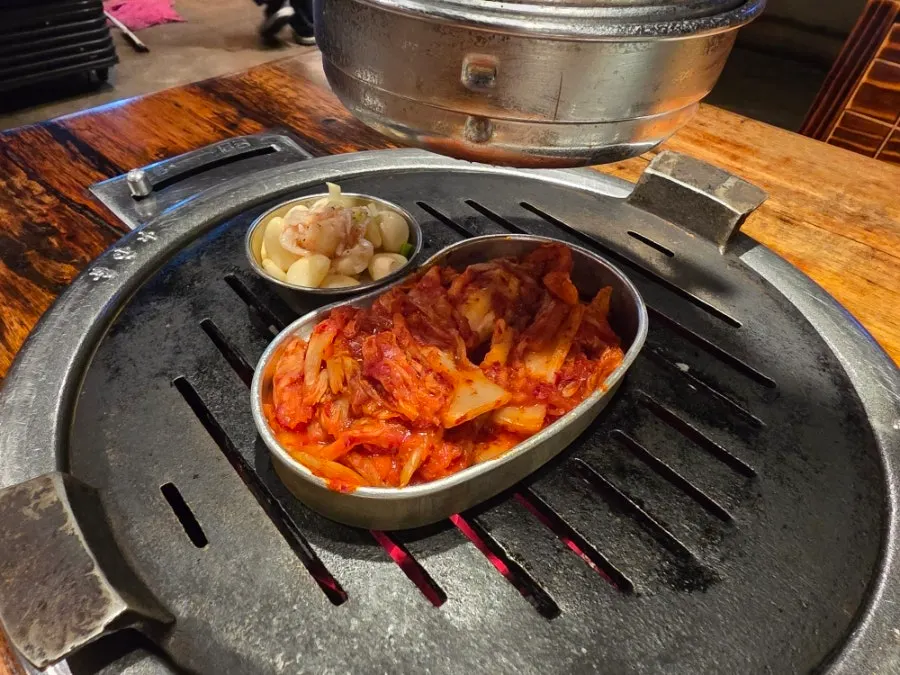 Basic side dishes served with the meat