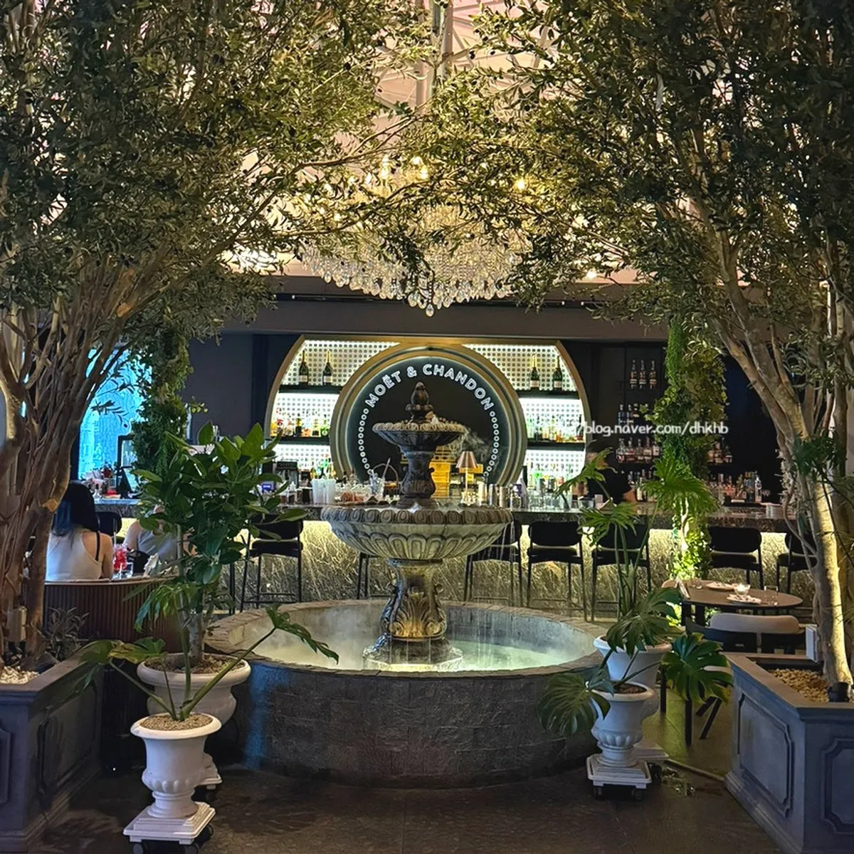 Signature photo spot at People the Terrace