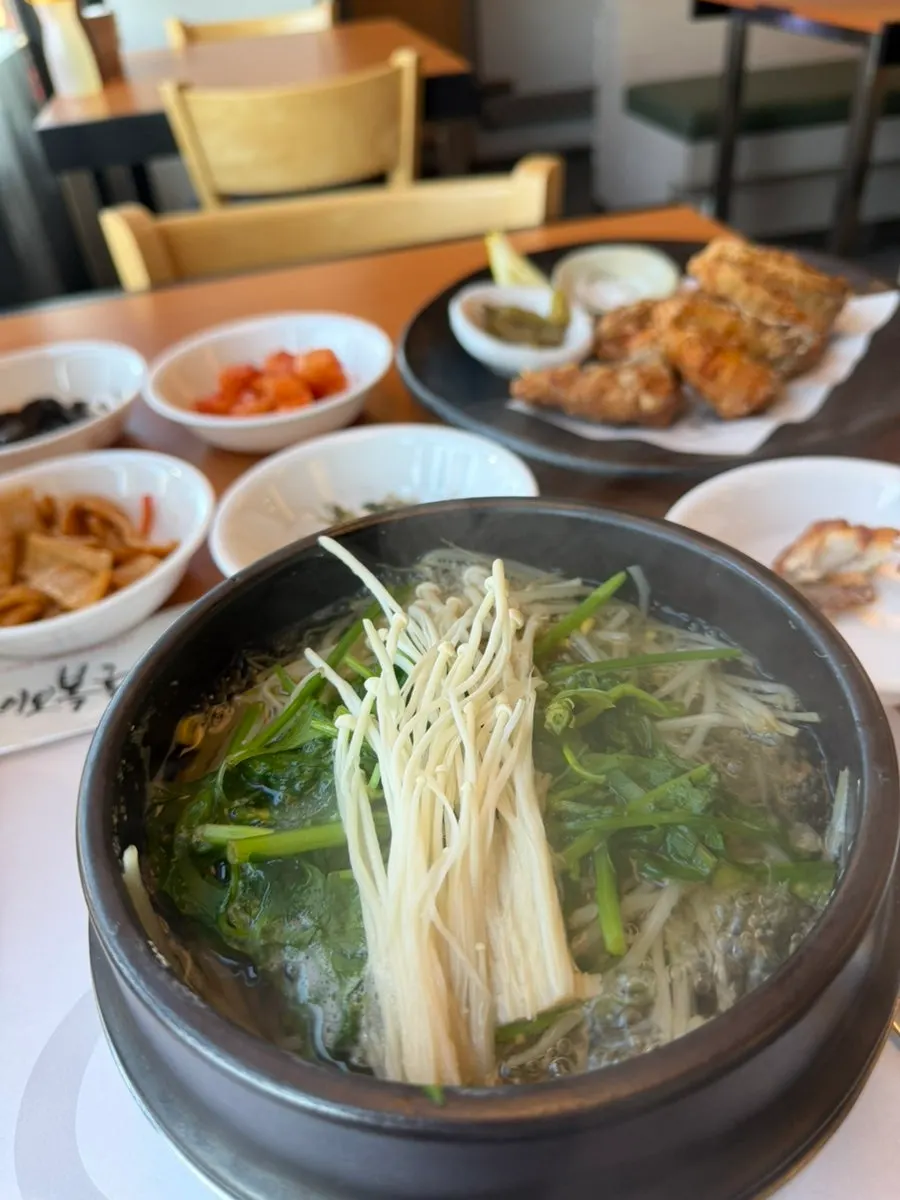 탄탄한 식감의 밀복 살을 발라낸 모습