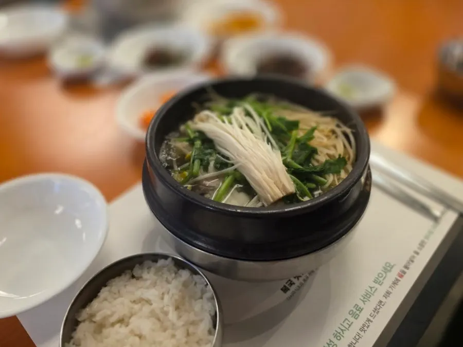 A bowl of pufferfish soup finished down to the broth