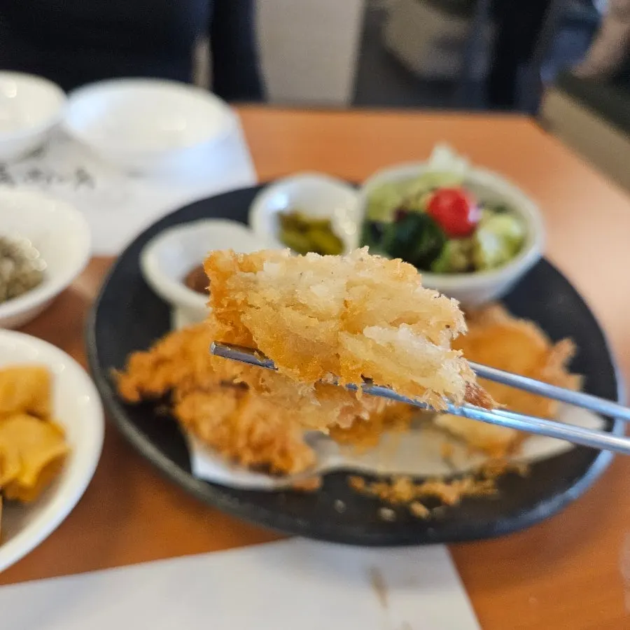 Pufferfish cutlet served with sauce