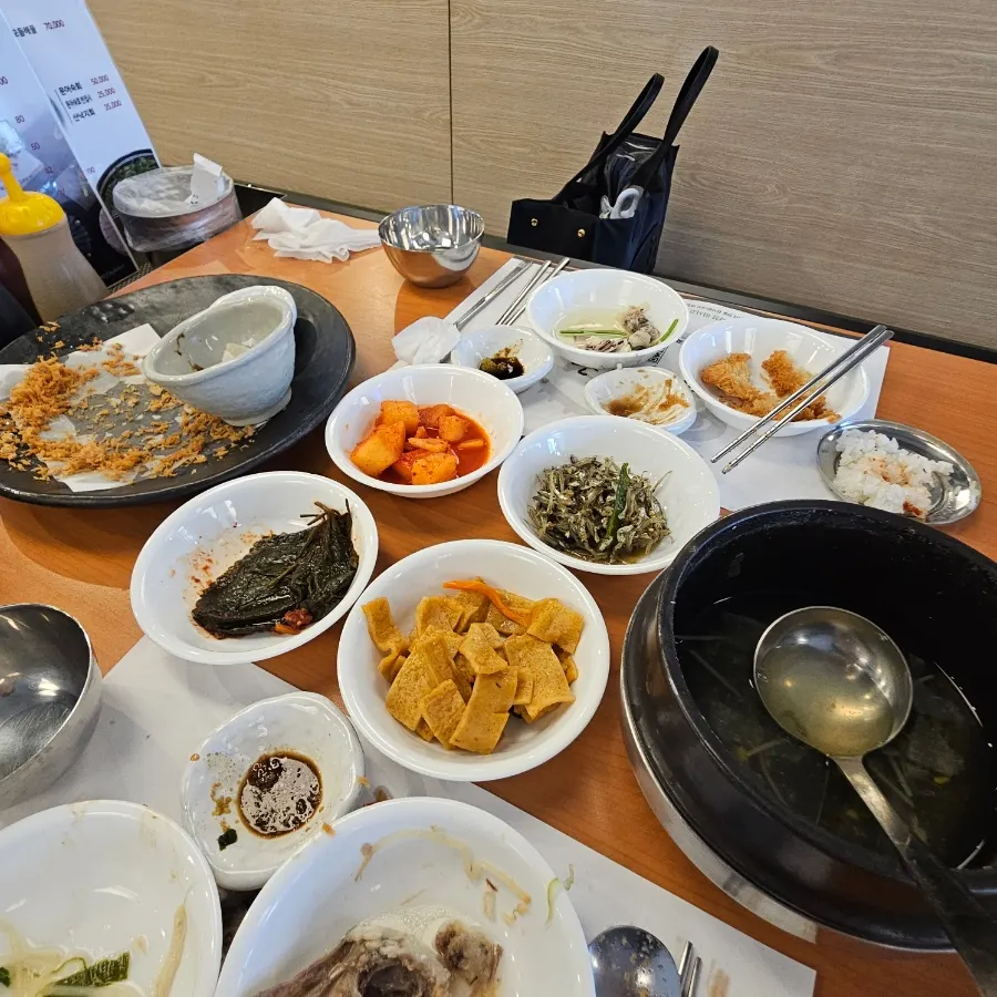 Meal of milbok soup and pufferfish cutlet