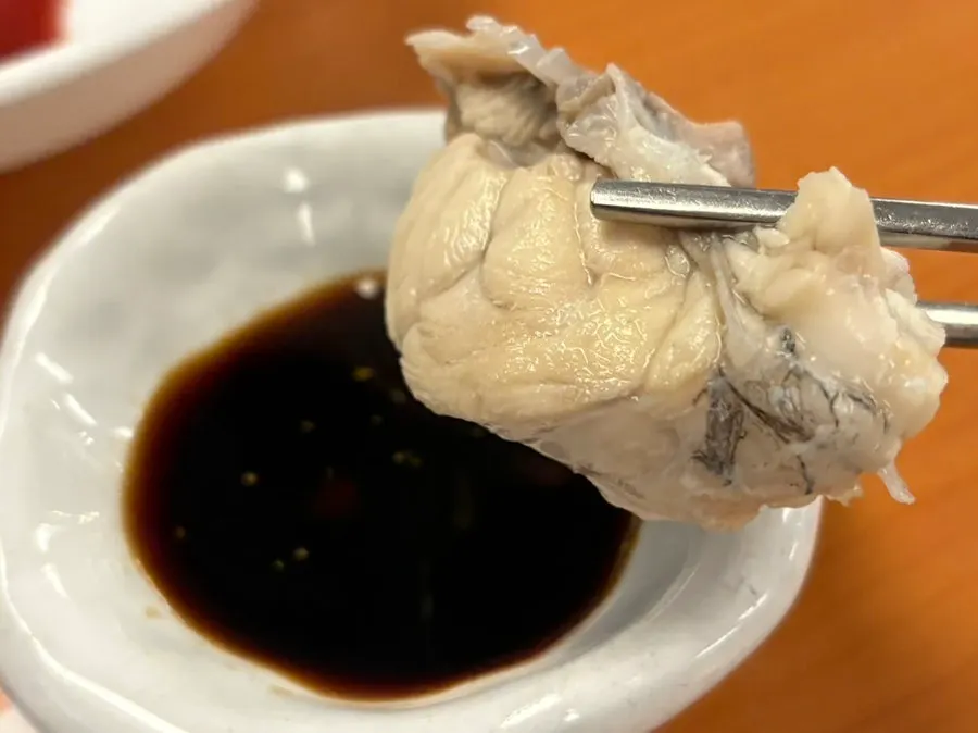초고추장에 찍은 복어 살