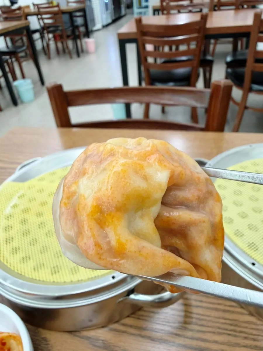 삼계칼국수와 만두를 함께 먹는 상차림