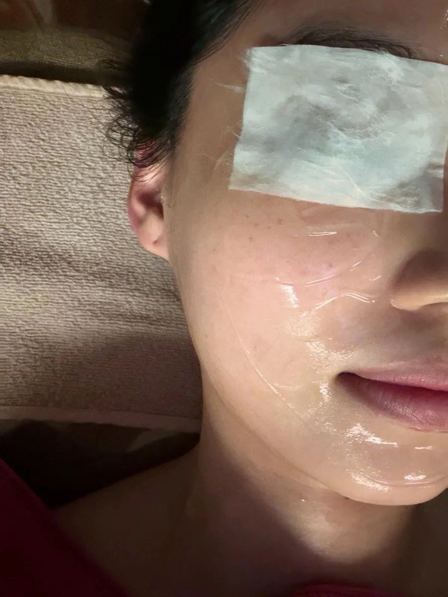 Hydrating mask care after sebum treatment