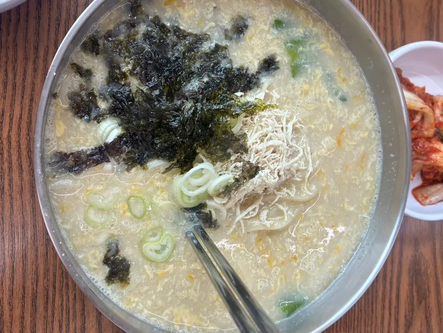 계란 닭칼국수 한 대접