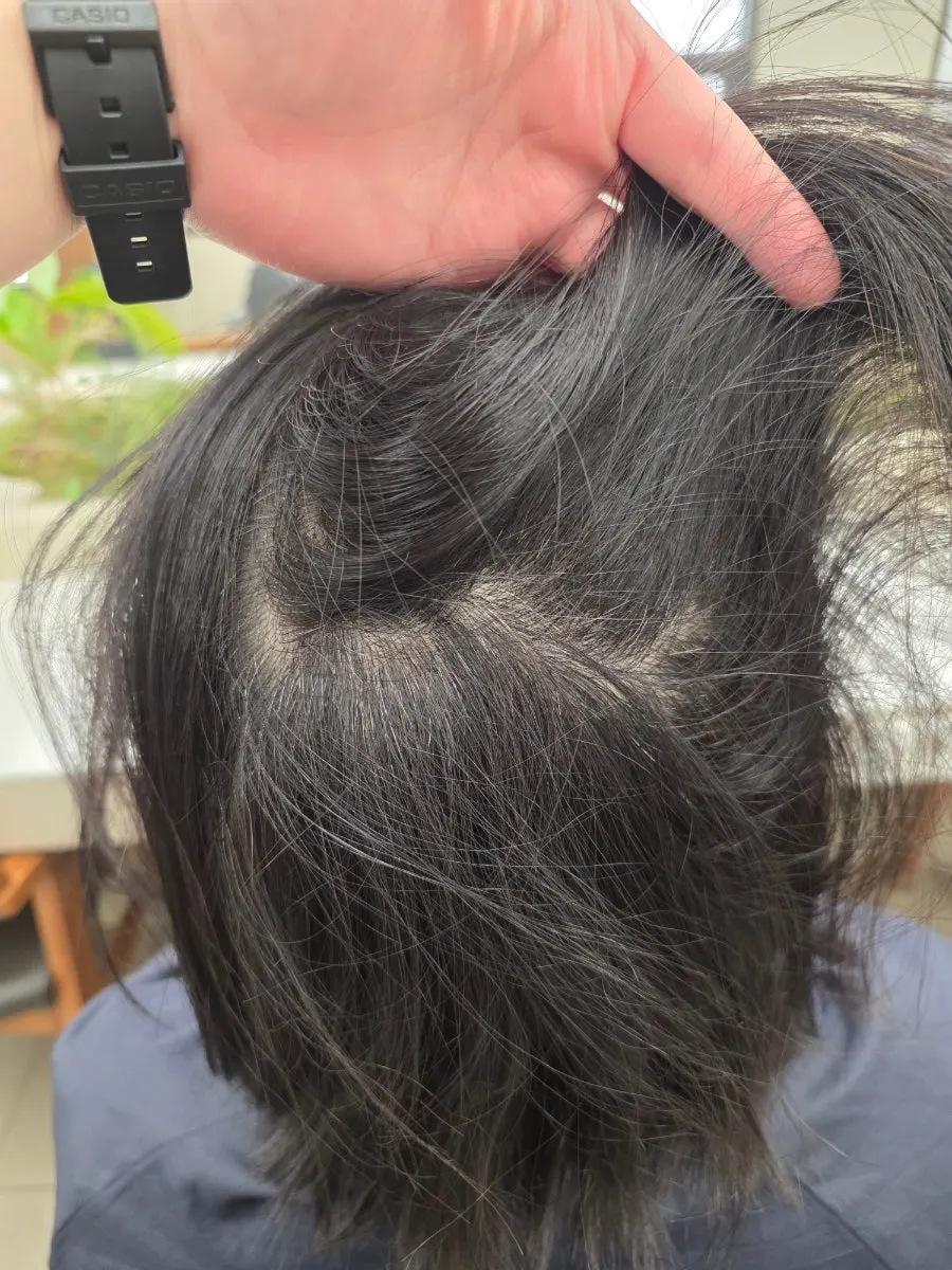 얼굴형과 컬러를 논의하는 상담
