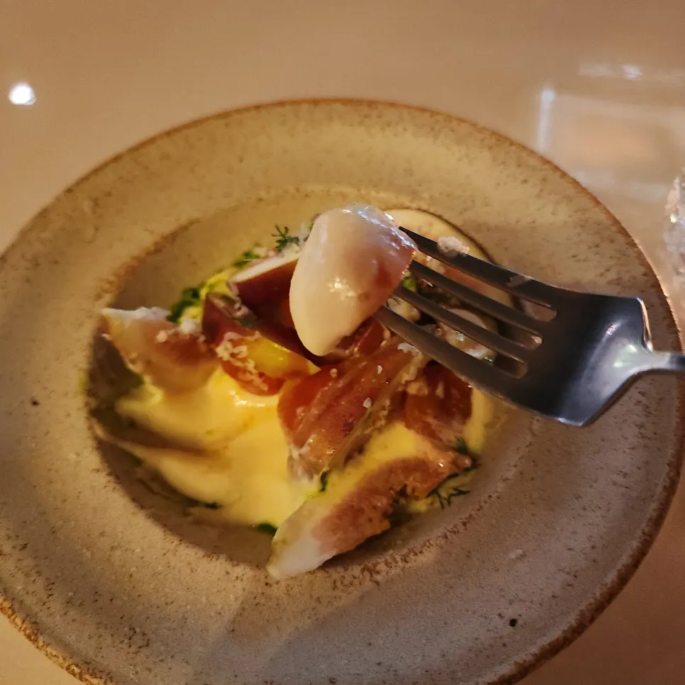 Fig and tomato caprese