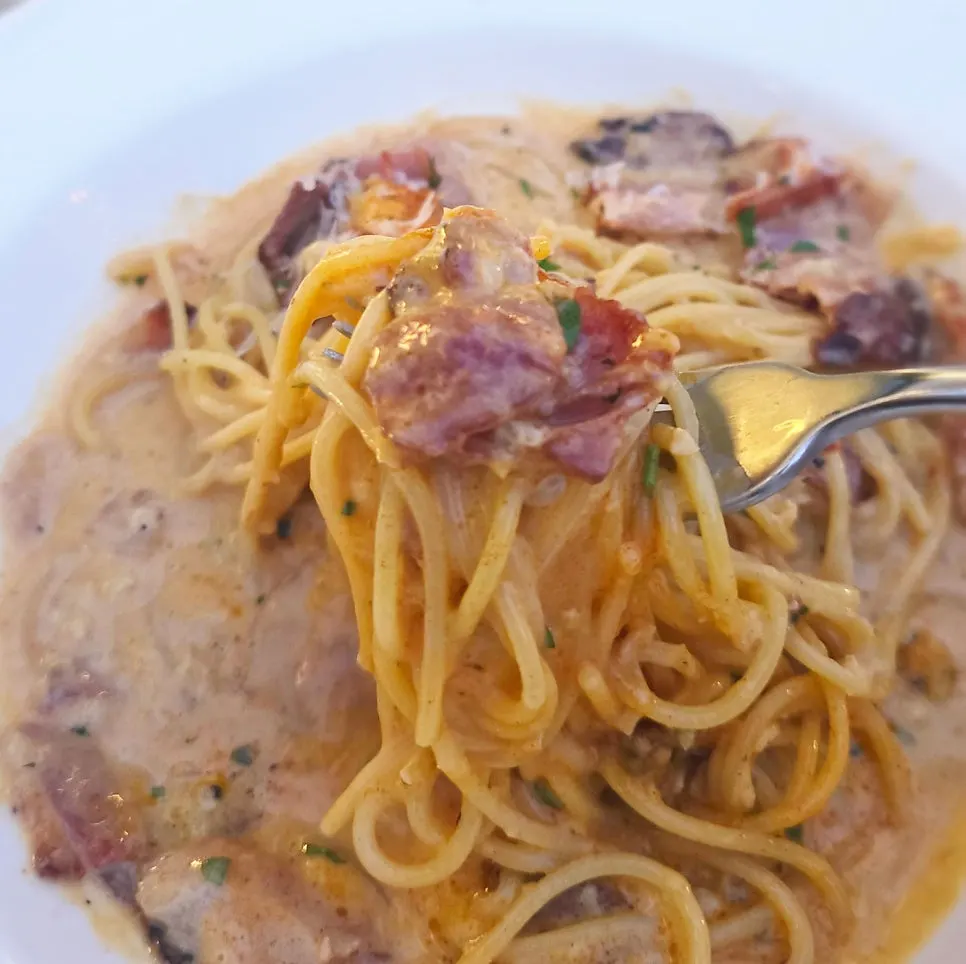 Gochujang butter carbonara pasta