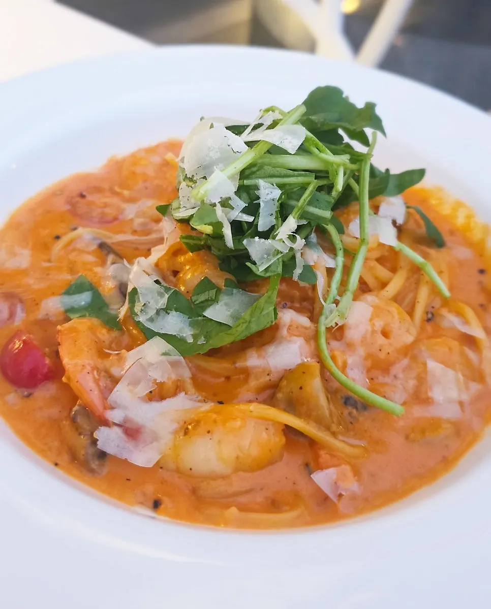 Shrimp pasta in spicy rosé sauce