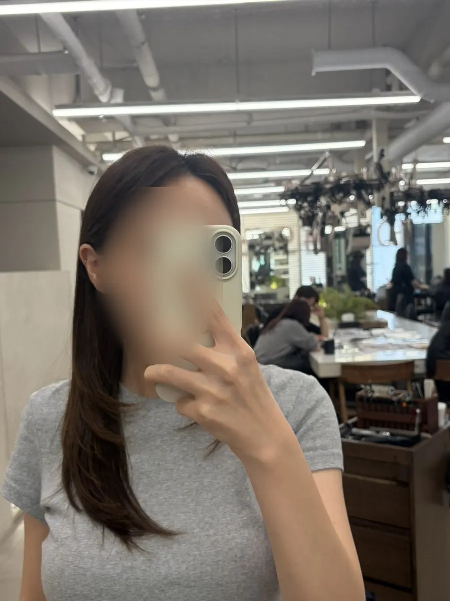 Layered cut style with natural volume